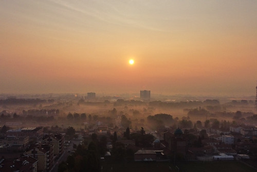 drone dawn alba fotografia aerial sun haze foschia nebbia