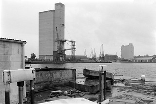 Sharpness Docks, 1988 88-7b-16-positive_2400