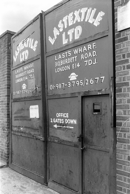 Last's Wharf, Burdett Rd, Limehouse, Tower Hamlets, 1988 88-7o-42-positive_2400