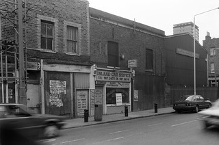 Westferry Rd, Isle of Dogs, Tower Hamlets, 1988 88-7p-43-positive_2400