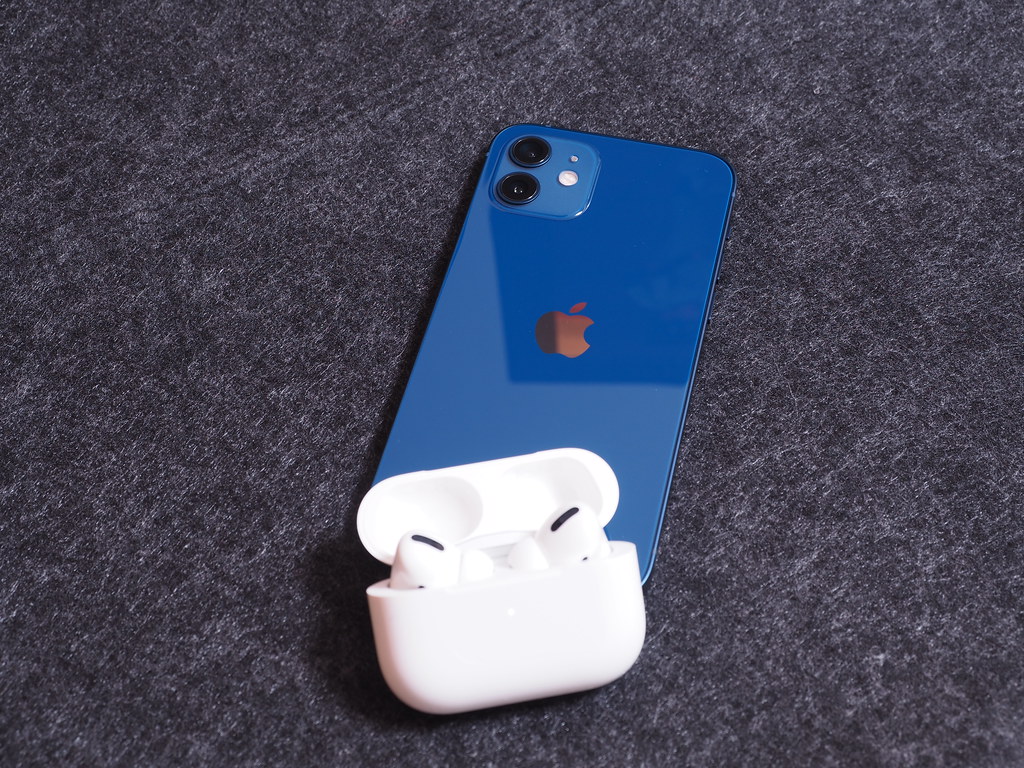 iPhone12 & AirPods Pro