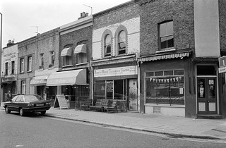 Roman Rd, Bethnal Green, Tower Hamlets, 1988 88-7u-13-positive_2400