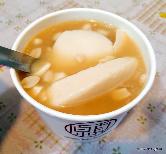 Taipei traditional dessert Tofu Pudding of 「西門町本願豆花店」, , Taipei, Taiwan, SJKen, Aug 31, 2020.