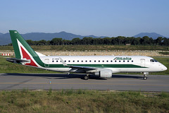 Alitalia ERJ-175-200STD EI-RDN GRO 17/08/2020