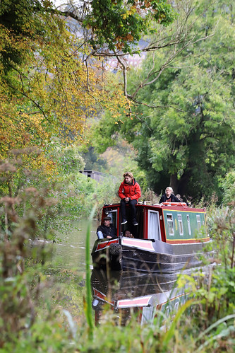 thekennetandavoncanal canal waterway water canals narrowboats colourful reflections countryside landscape britishlandscape outdoor britishwaterways nature autumn october bath banes england uk somerset monktoncombe bathnortheastsomerset gliding smoke boats boating canalboating moor mooring british autumnalcolours people tourism touristattractions travels peaceful tranquil wiltshire