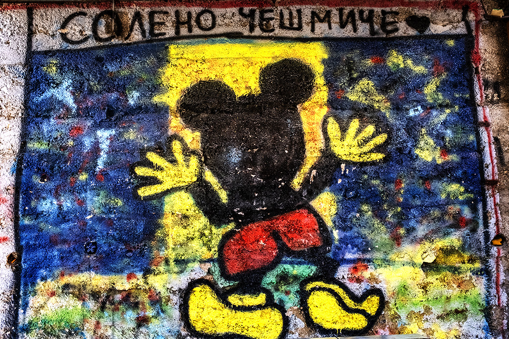 Mickey Mouse from the back--Veles