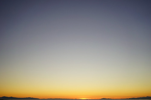 richmond canada britishcolumbia bc terranova terranovaruralpark landscape sunset sky clear blue bluesky blueskies twilight orange vignette sonyalphaa7 zeisssonnartfe35mmf28za zeiss 35mmf28