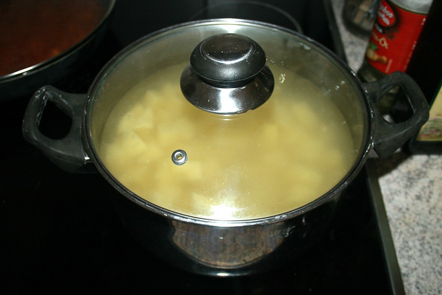27 - Bring to a boil closed / Geschlossen zum kochen bringen