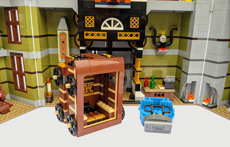 10273: LEGO Haunted House Set Review