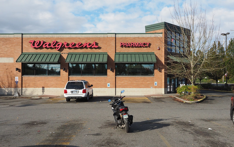 South Everett Walgreens: Stopped here initially to do some wayfinding, but ended up having to go inside because I forgot to pack batteries for the ride.