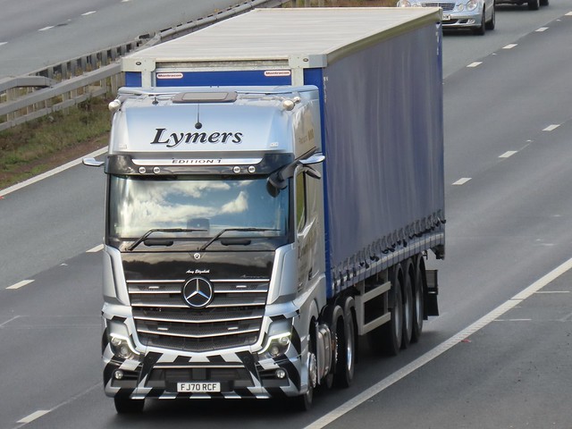 Lymers, Mercedes Actros (Edition 1) FJ70RCF, On The A1M Southbound