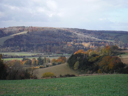 Views across the Thames Valley from above Hartslock Nature Reserve SWC Walk 170 Pangbourne Circular via Goring-on-Thames