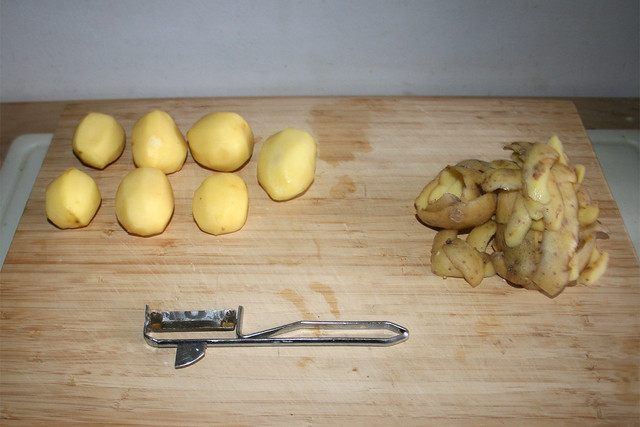 01 - Peel potatoes / Kartoffeln schälen