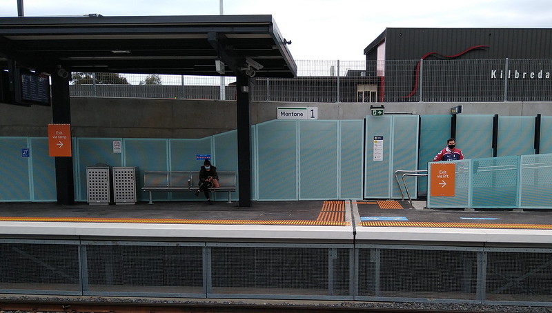 Mentone station platform