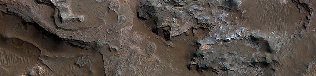 Mars - Layered Materials on Northeast Hellas Planitia Rim