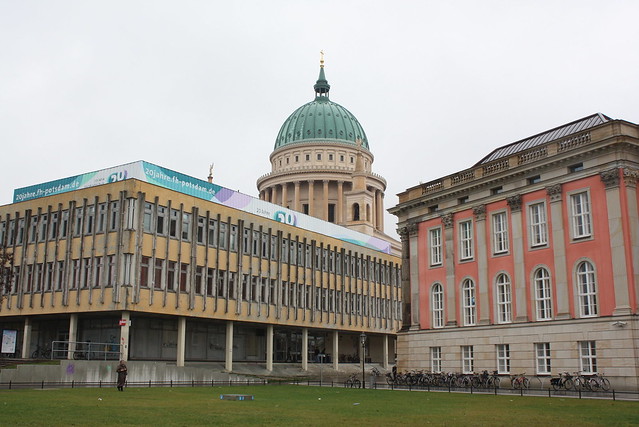 Potsdam: Fachhochschule, Kuppel der St.-Nikolai-Kirche und Stadtschloss