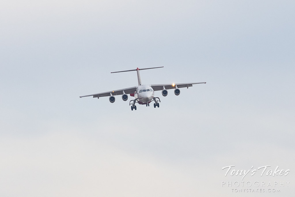 Neptune Aviation BAe 146 Airtanker on approach to Rocky Mountain Metropolitan Airport. (© Tony's Takes)