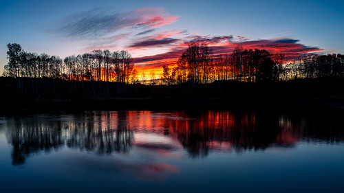 sunrise dawn reflection river deschutesriver
