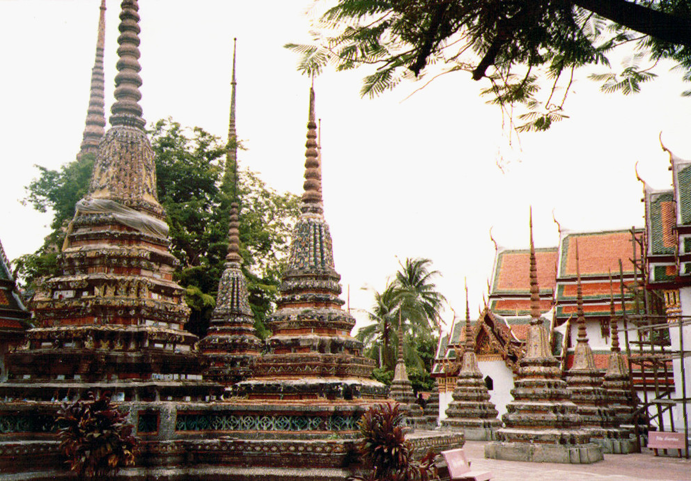 Chedis at Wat Pho