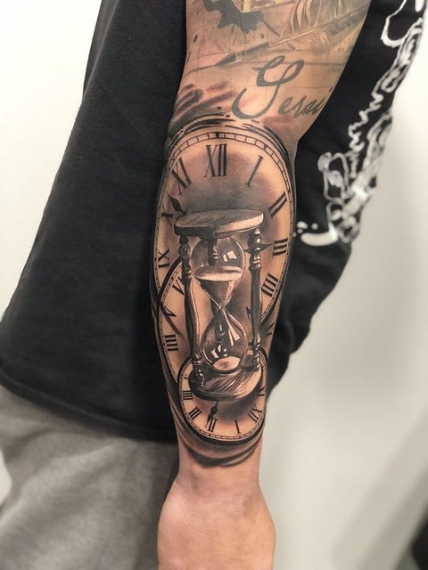 160 Beautiful Hourglass Tattoos Designs With Meaning 2023   TattoosBoyGirl
