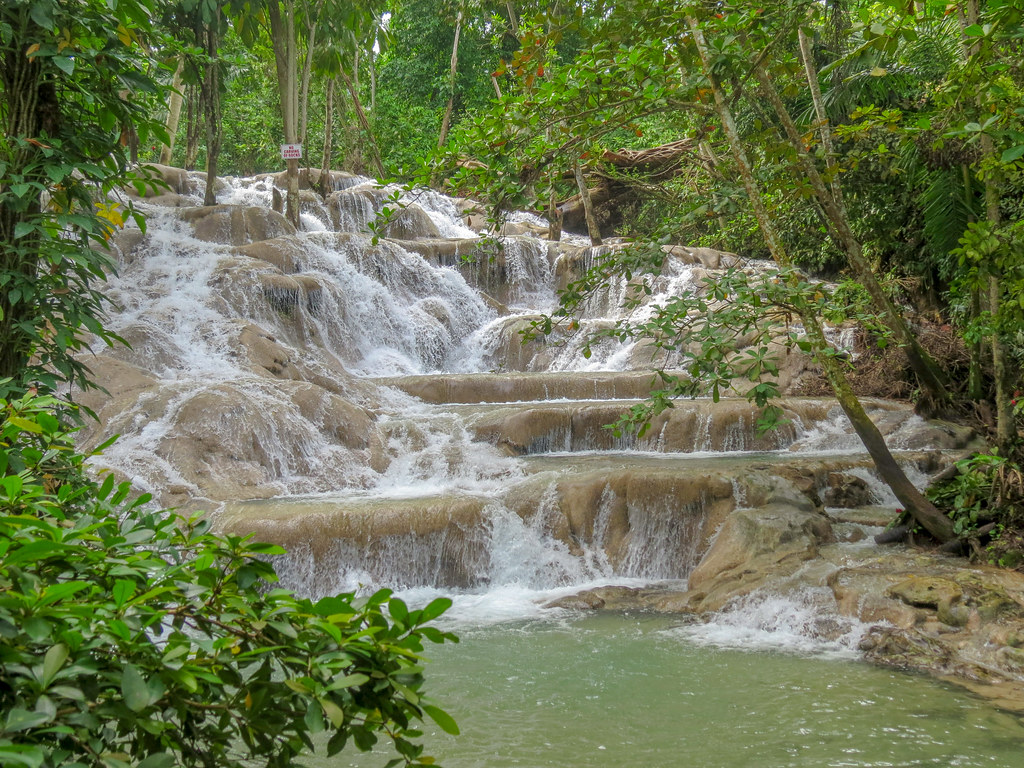 Ocho Rios Jamaica Attractions-Dunn River Falls & Mystic Mountain