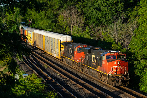 2950 cn on ontario bayview canadiannational freight hamilton railroad railway train