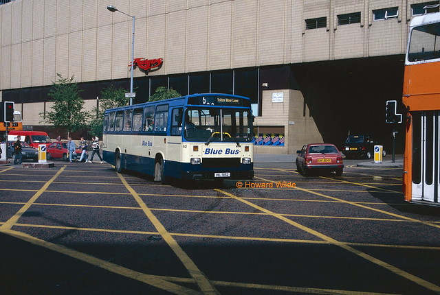 Blue Bus, Horwich 52 (HIL 9152 ex SCH 150X)