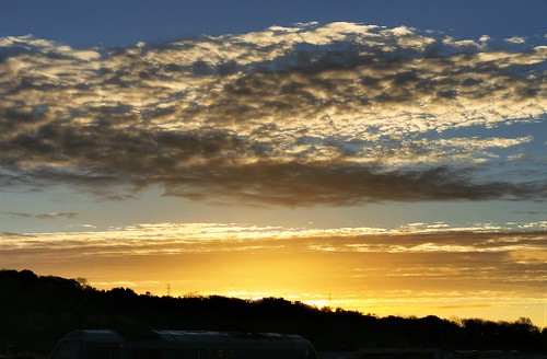 huawei p30 cameraphone northeast tyneyard tyneandwear lamesley railwayyard sunrise clouds sky gateshead southtyneside cloudscape