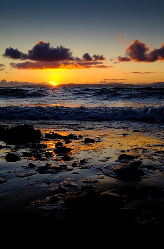 x100v fuji fujixseries fujifilmxseries fujilove fujifilm xseries surf gloaming autumn golden lightandshadow sunlight scotland westcoast ayrshire sunset seaside sea sunsetphotography