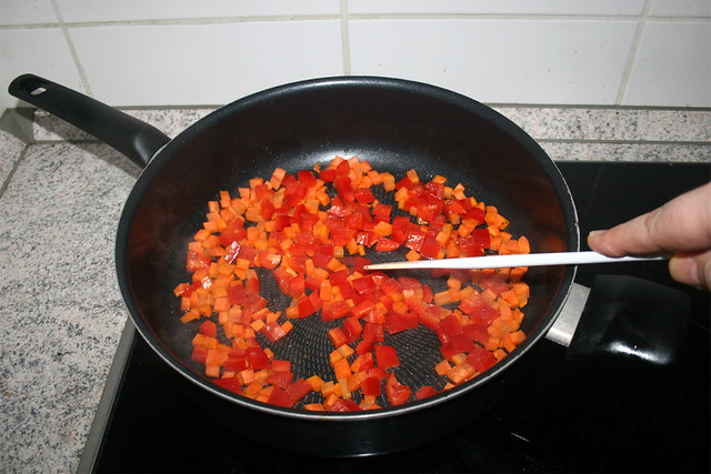 17 - Braise bell pepper & carrot / Paprika & Möhre andünsten