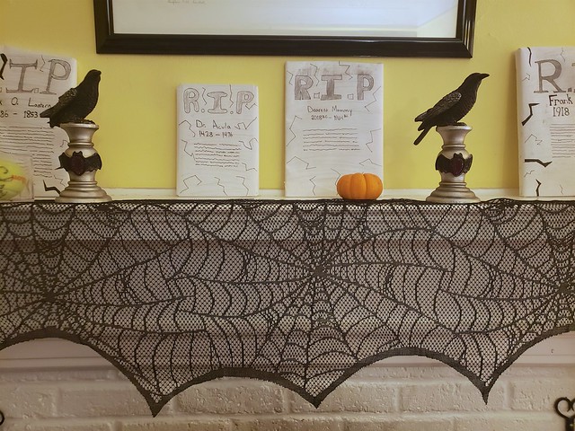 Halloween Decorations On The Mantle