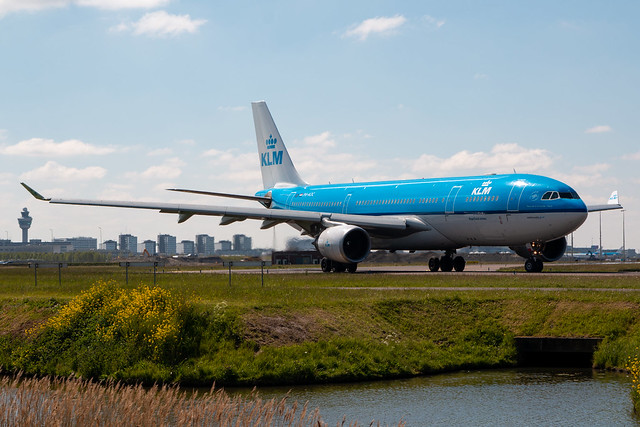 KLM Airbus A330-200 PH-AOC