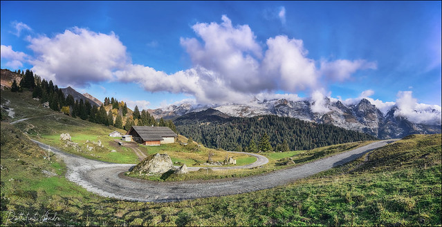 Face au massif des Aravis, Haute-Savoie