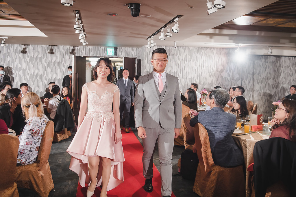 [婚禮攝影]方民怡君 教堂儀式晚宴@台北凱撒大飯店-最專業的團隊完成每場完美婚禮紀錄，拍的不只好更要快! #婚攝推薦