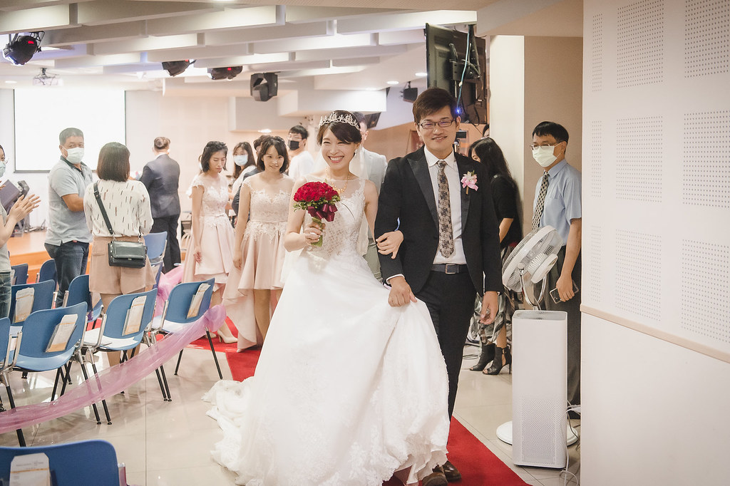 [婚禮攝影]方民怡君 教堂儀式晚宴@台北凱撒大飯店-最專業的團隊完成每場完美婚禮紀錄，拍的不只好更要快! #婚禮拍立得