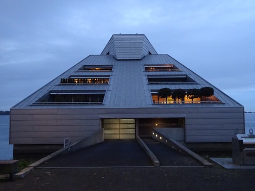 netherlands nederland 2020 huizen sphinx apartment building gooimeer neutelingsriedijk architecten