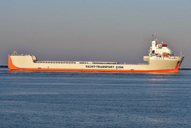 IMO 9346029 Yacht Express NL 201107 Maasvlakte 1004
