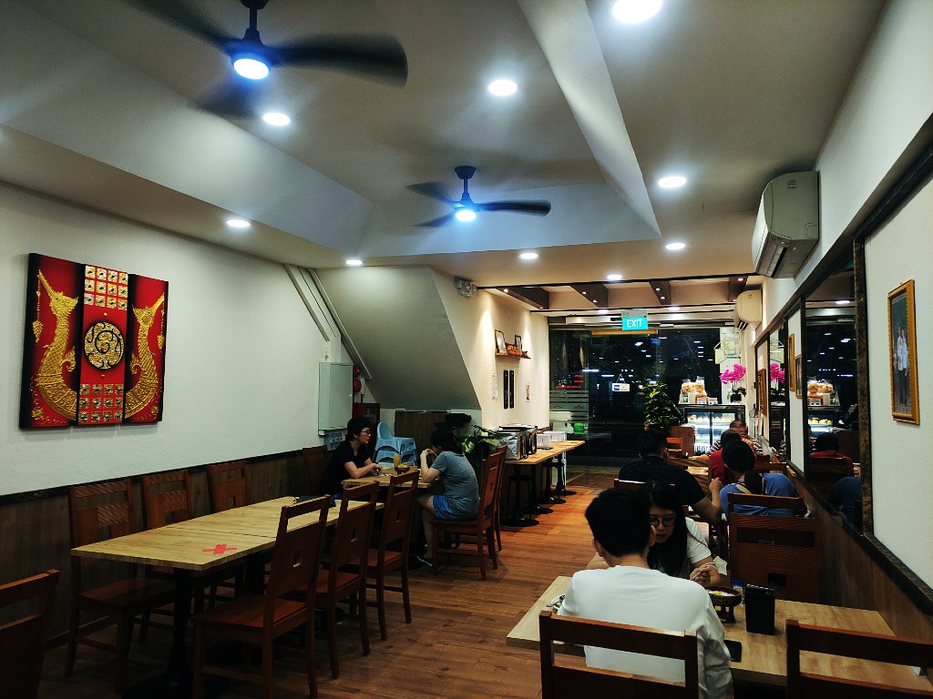 A-Roy Thai dining area