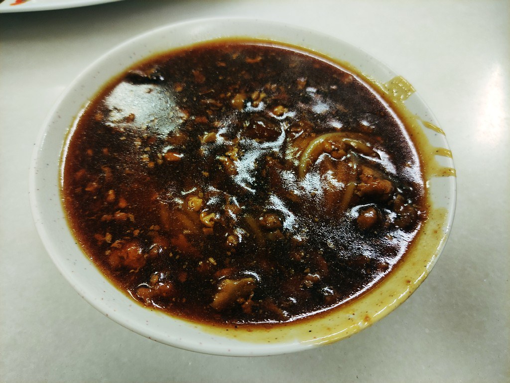 Thick bee hoon in special gravy