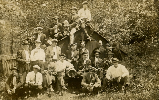 Beer Drinkers, Lebanon, Pennsylvania, 1912