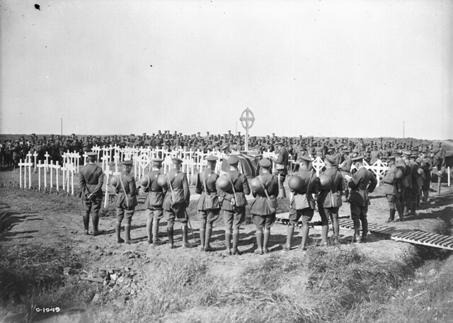 Memorial service to the men of the 87th Battalion who fell at Vimy Ridge, September 1917 / Service commémoratif pour les hommes du 87e Bataillon tombés au combat sur la crête de Vimy, septembre 1917
