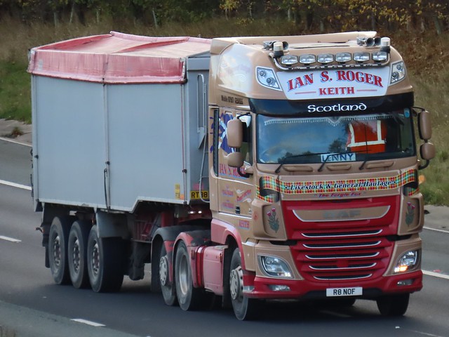 Ian S Roger, DAF-XF (R80NOF) On The A1M Northbound