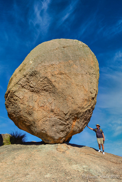 Balancing Rock, Girraween