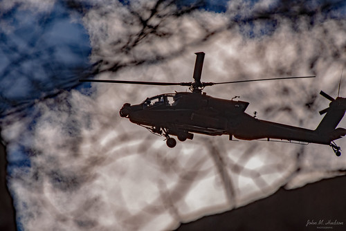 2020.11.10.1206.D750 AH-64 Apache