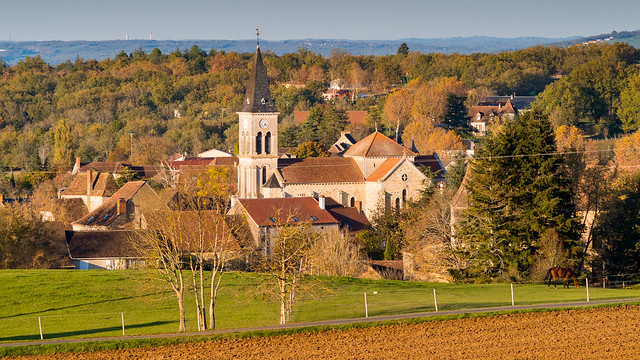 Eglise de Payrac en automne