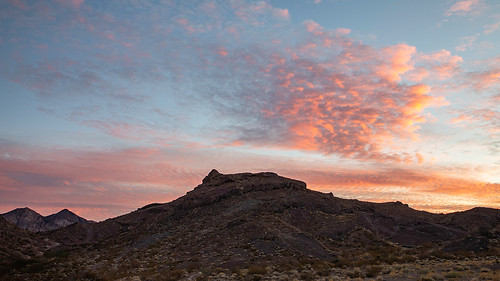 nevada sunset sunsetcolor blackmountains landscape mountains desert clouds mojavedesert mcculloughmountains photography jamesmarvinphelps jamesmarvinphelpsphotography