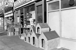 Pet Shop, Old Kent Rd, Walworth, Southwark, 1988 88-11d-22_2400