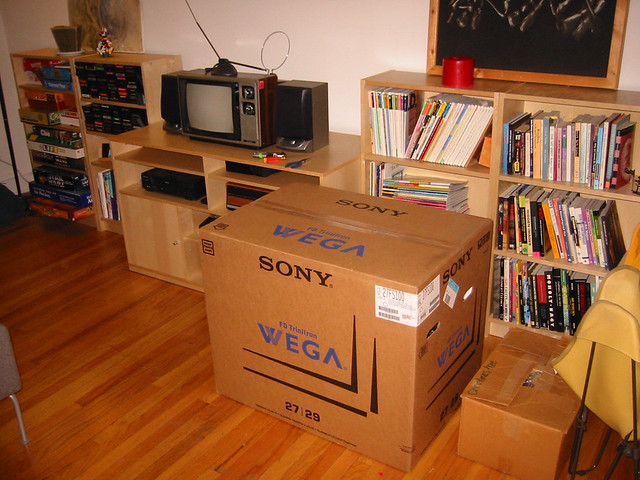 2002 flashback: Sony Wega Trinitron 27-inch tv replacing my 12-inch tv