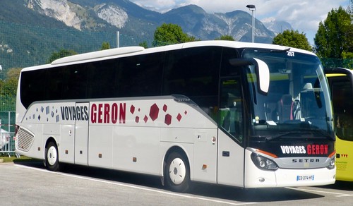 ES 374 HT ‘Voyages Geron’ Cournon-d’Auvergne, France. SETRA S 516HD /1 on Dennis Basford’s railsroadsrunways.blogspot.co.uk’