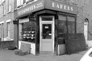 Dalwoods, Bakers, Bagshot St, Smyrk's Way, Walworth, Southwark, 1988 88-11c-25-Edit_2400